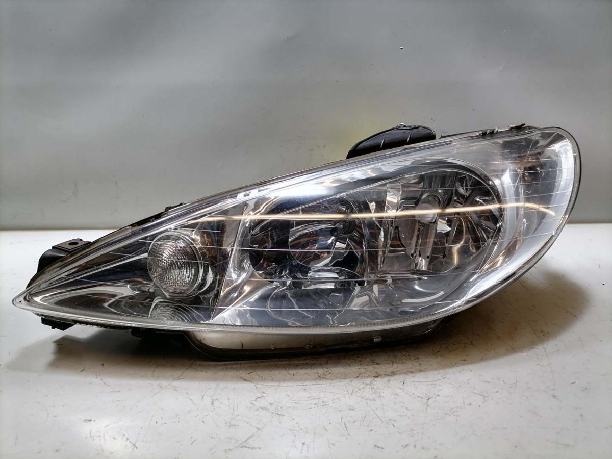 Peugeot 206 original Scheinwerfer vorn links Halogen Bj.2003